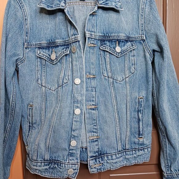 Lucky Brand Women's size S/P Tomboy Trucker Denim Button Jean Jacket - Picture 3 of 10